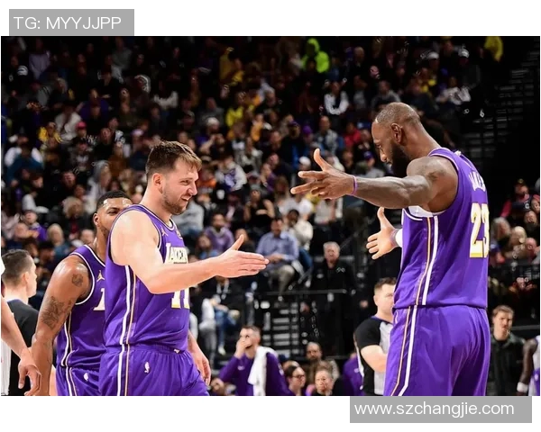 热火与湖人精彩对决回顾及战术分析分享