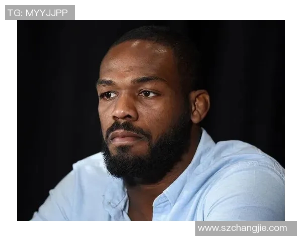 琼斯与科米尔再度对决谁能在这场巅峰之战中笑到最后